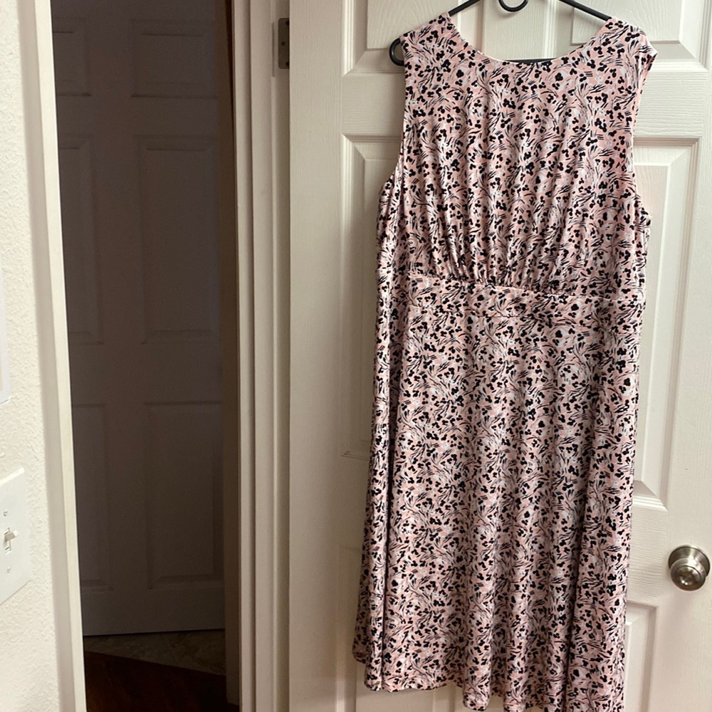 London Times Woman 22W Sleeveless Dress
